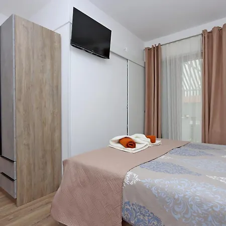 Appartement By The Sea Barbat, Rab - 24932