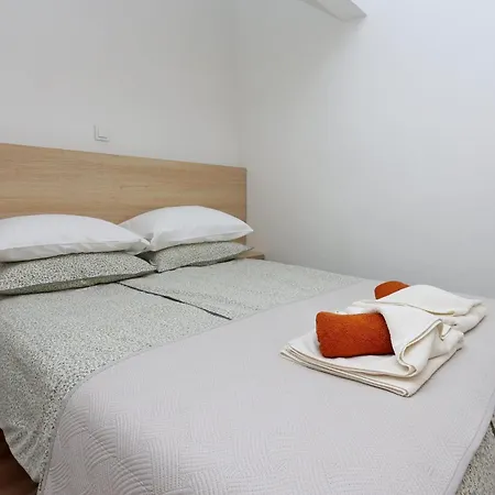 By The Sea Barbat, Rab - 24932 Appartement Rab Town